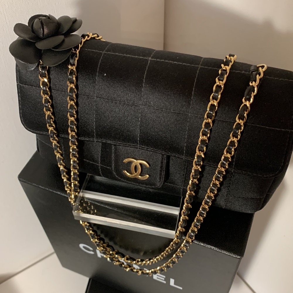 CHANEL Iconic Y2k Quilted Camellia Flap Bag Black Vegan Satin CC Gold Chain HW - Picture 15 of 15